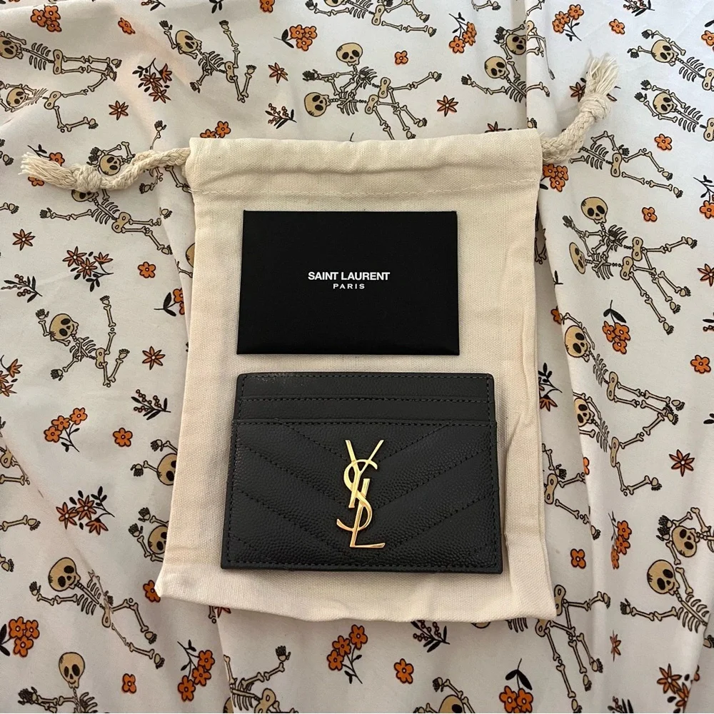 YSL Yves Saint Laurent Cassandre Matelassé Card Case in Grey Grain Leather - Picture 6 of 6